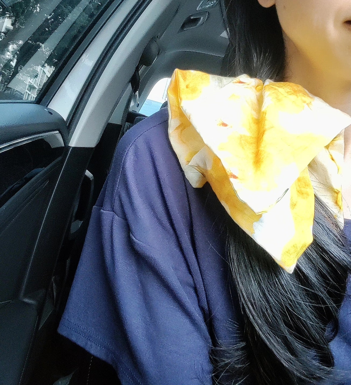 Scrunchie a Foulard Quadrato in Cotone Giallo