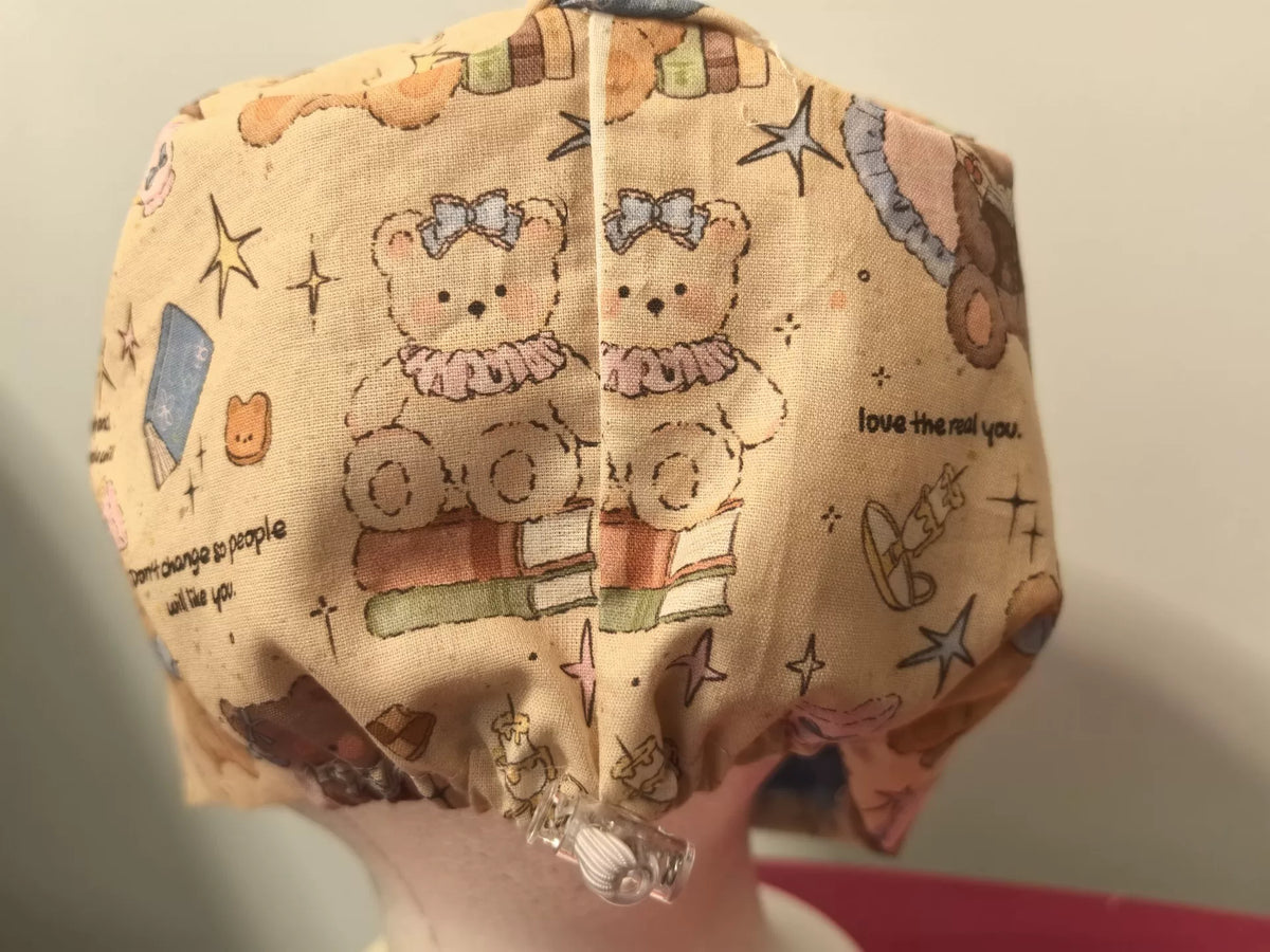 Gorro Cirúrgico de Algodão com Urso de Peluche