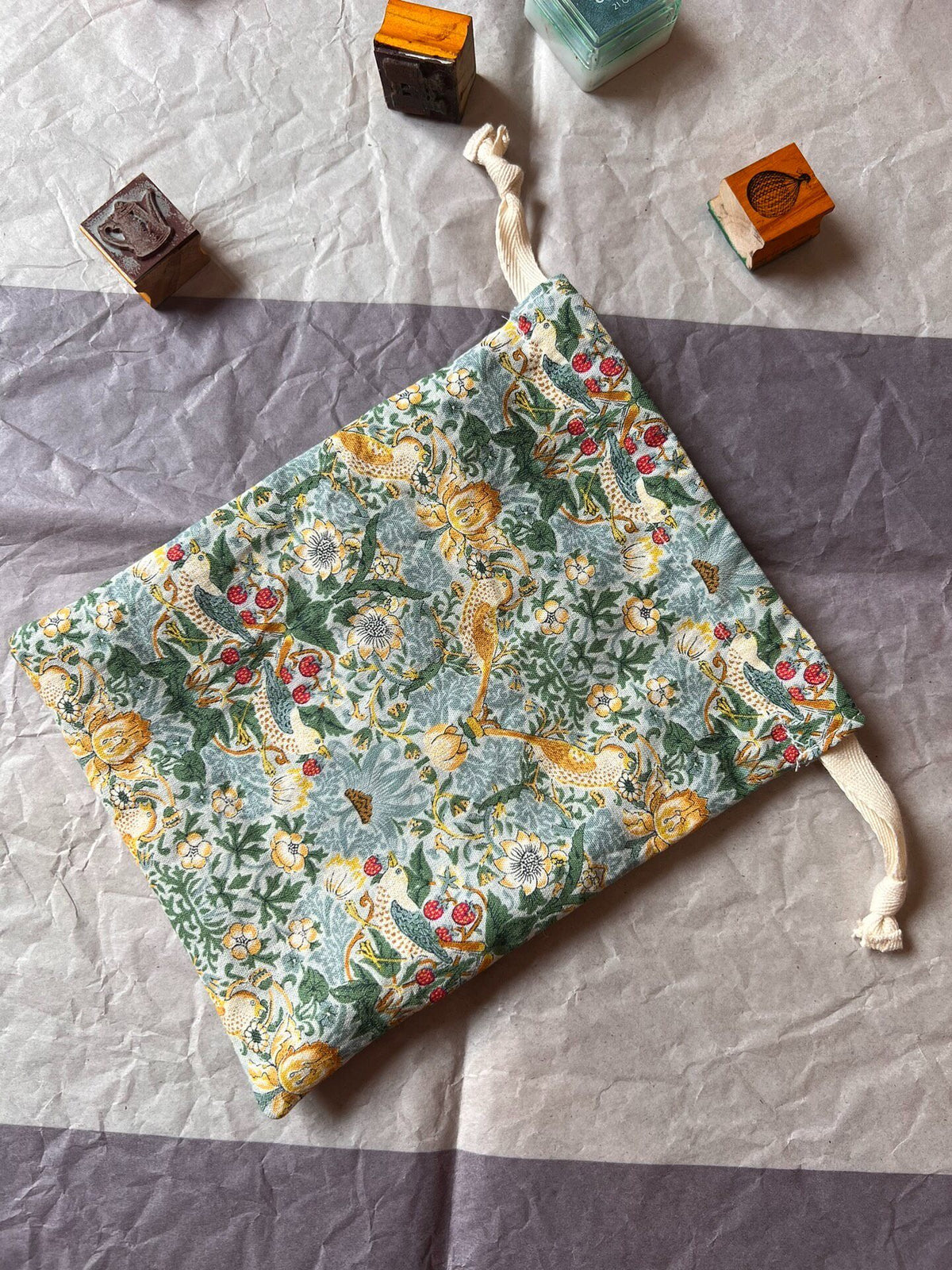 Strawberry Thief Cotton Linen Drawstring Pouches