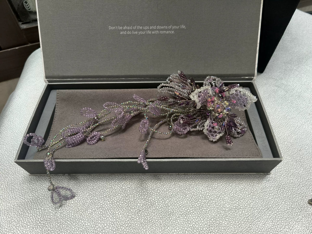 Ensemble de Barrettes Fleurs en Cristaux et Perles Artisanales