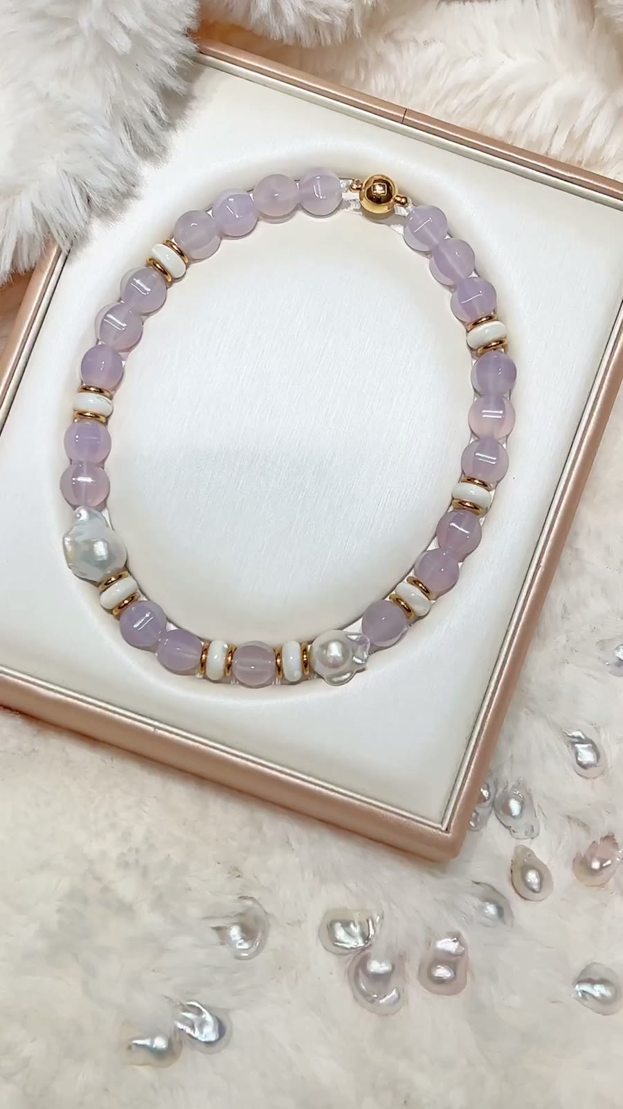 Lavendel Perlenkette mit Barockperlen
