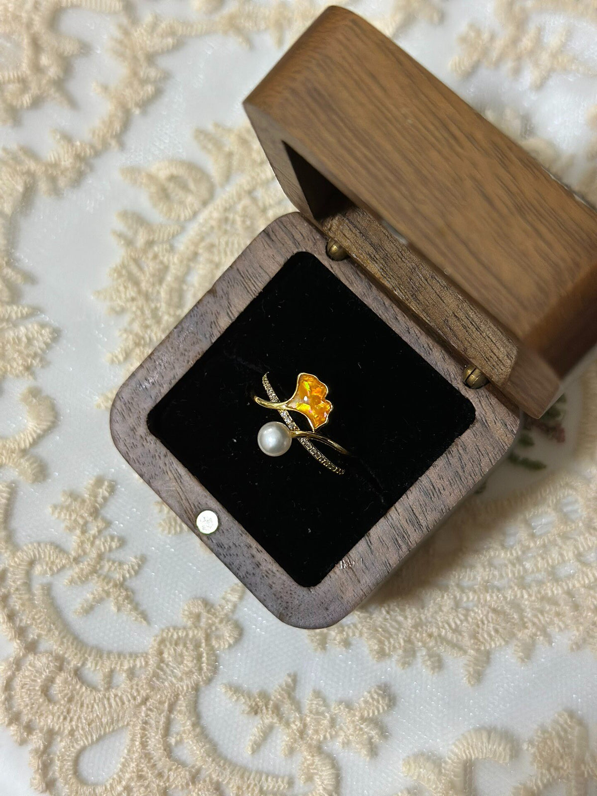 Ginkgo Freshwater Pearl Mother-of-Pearl Ring