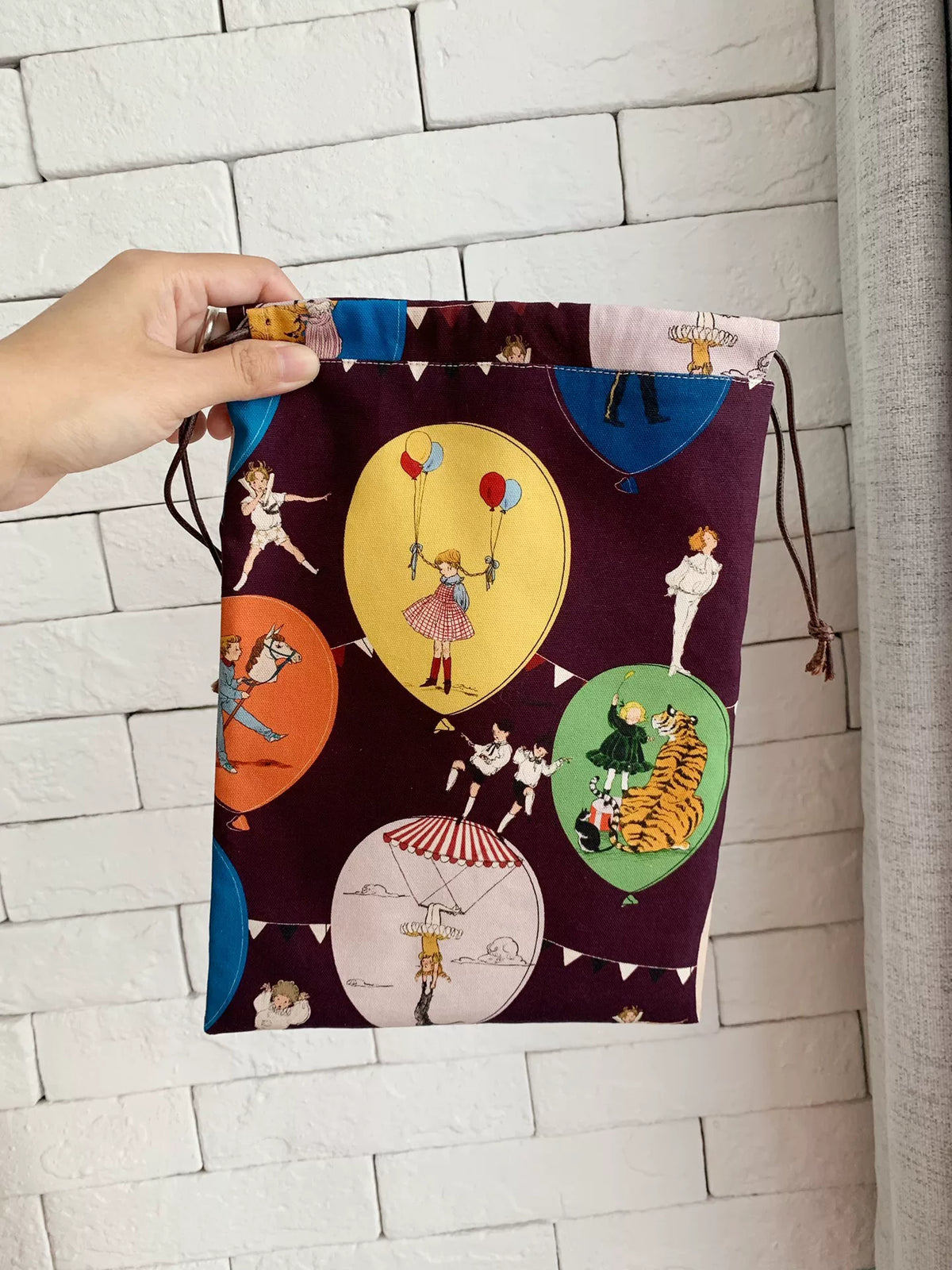 Oxford Drawstring Pouch with Balloon Print