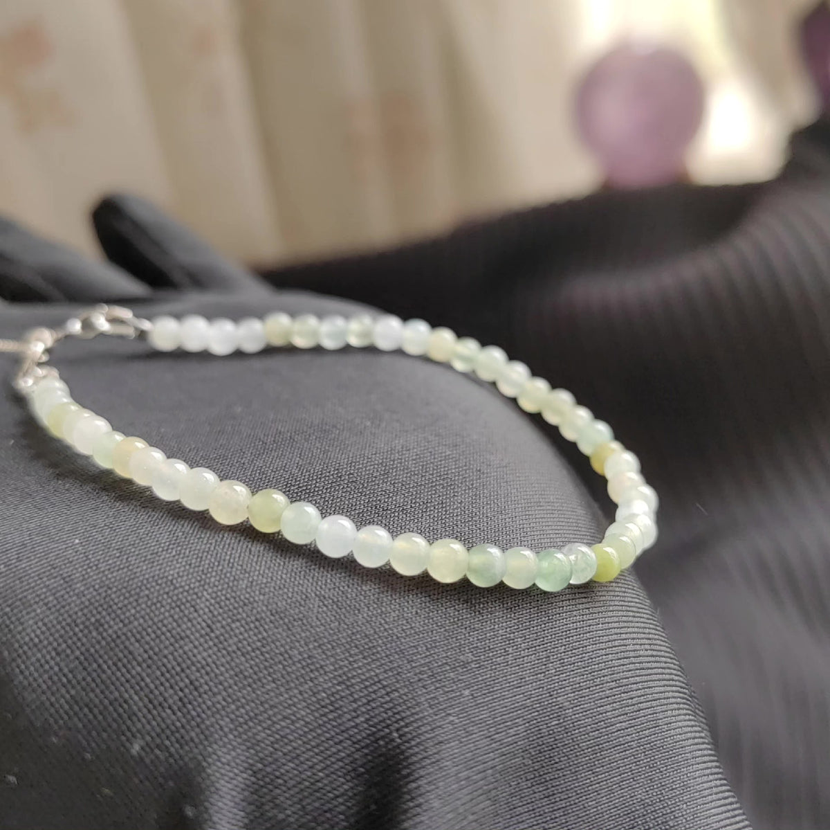 Bracelet en perles de jadeite avec chaîne d'extension en argent