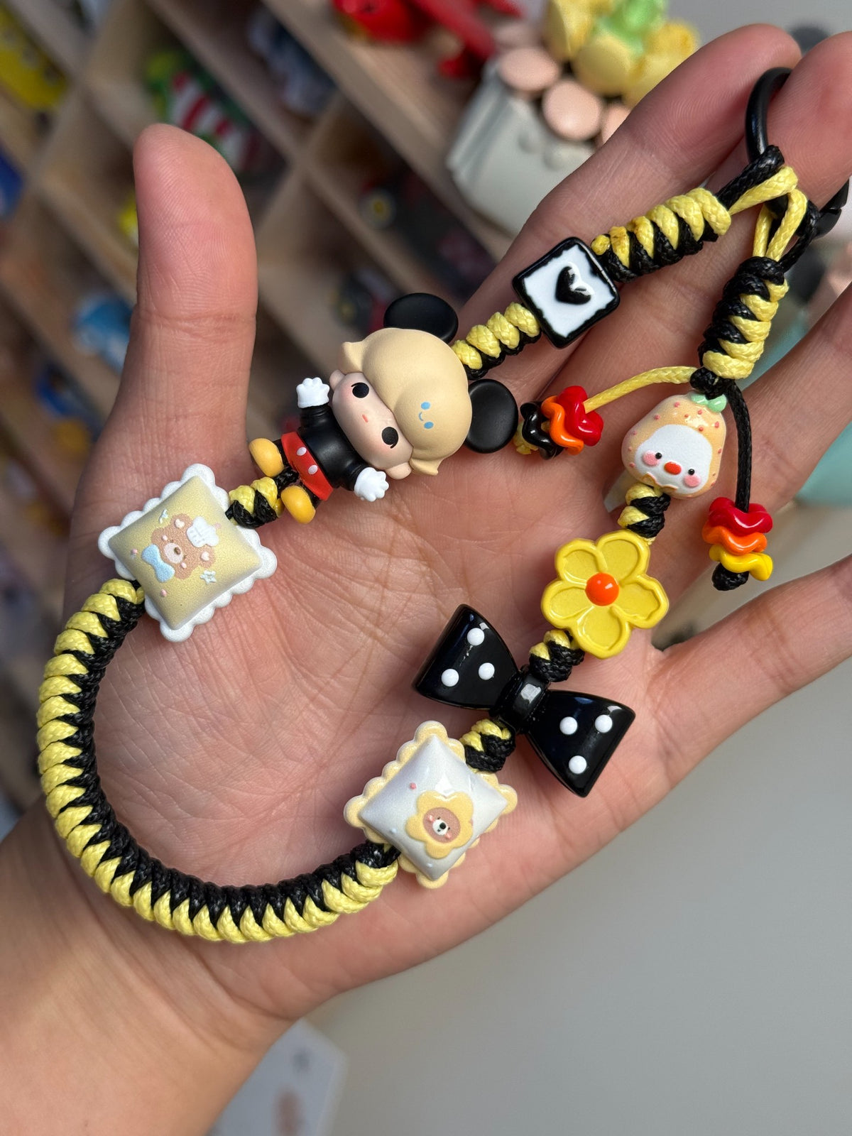 DIMOO ミッキー 編み込みコード スマホストラップ キーホルダー
