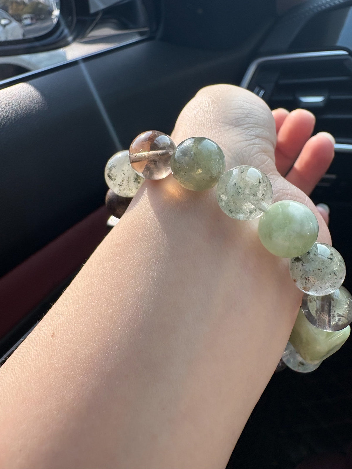 Pulseira Artesanal de Contas de Quartzo Verde com Pedras