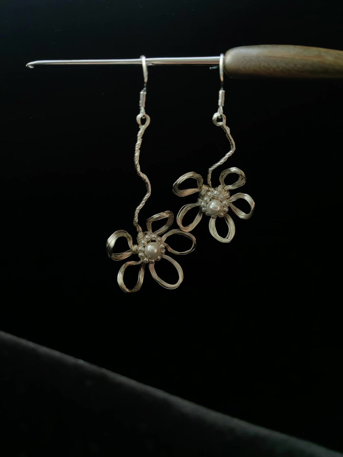 Handmade Wire Flower Pearl Earrings
