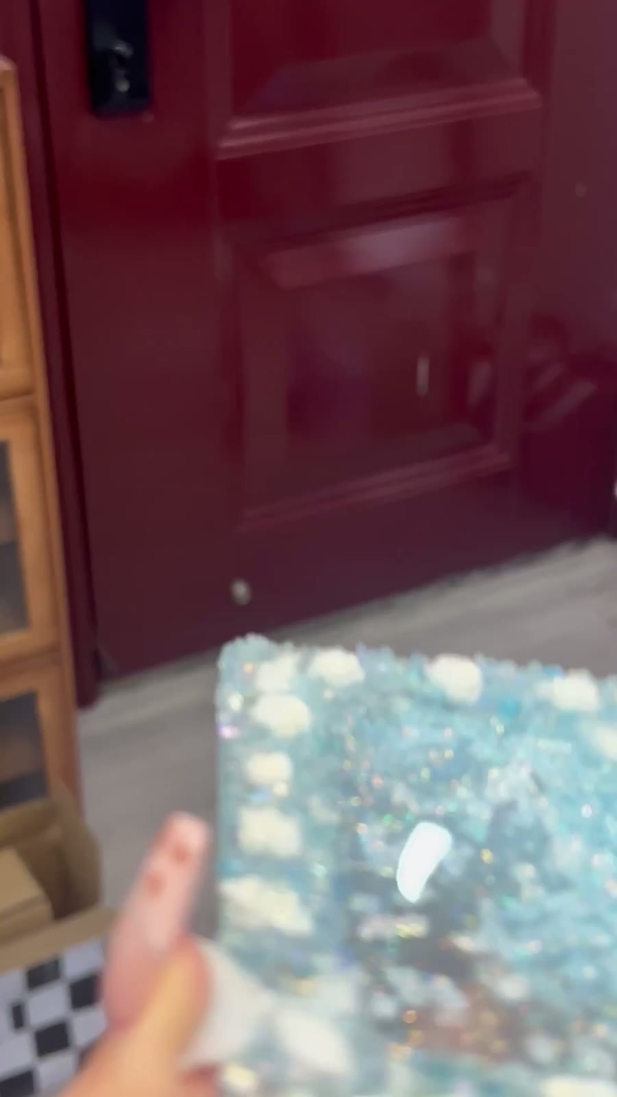 Blå och vit Quicksand korthållare med glitter