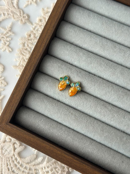 Radish-Shaped Shell Inlay Gold-Plated Copper Earrings