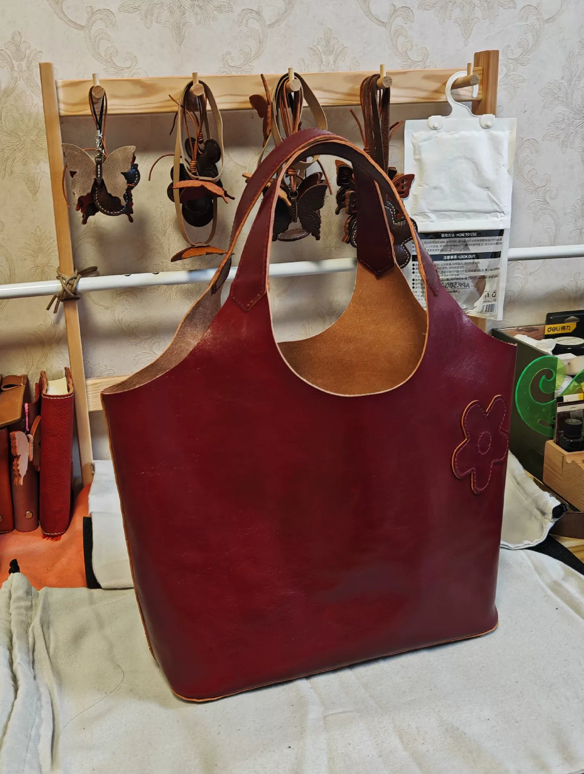 Mala Tote Hobo em Couro Vinho Profundo