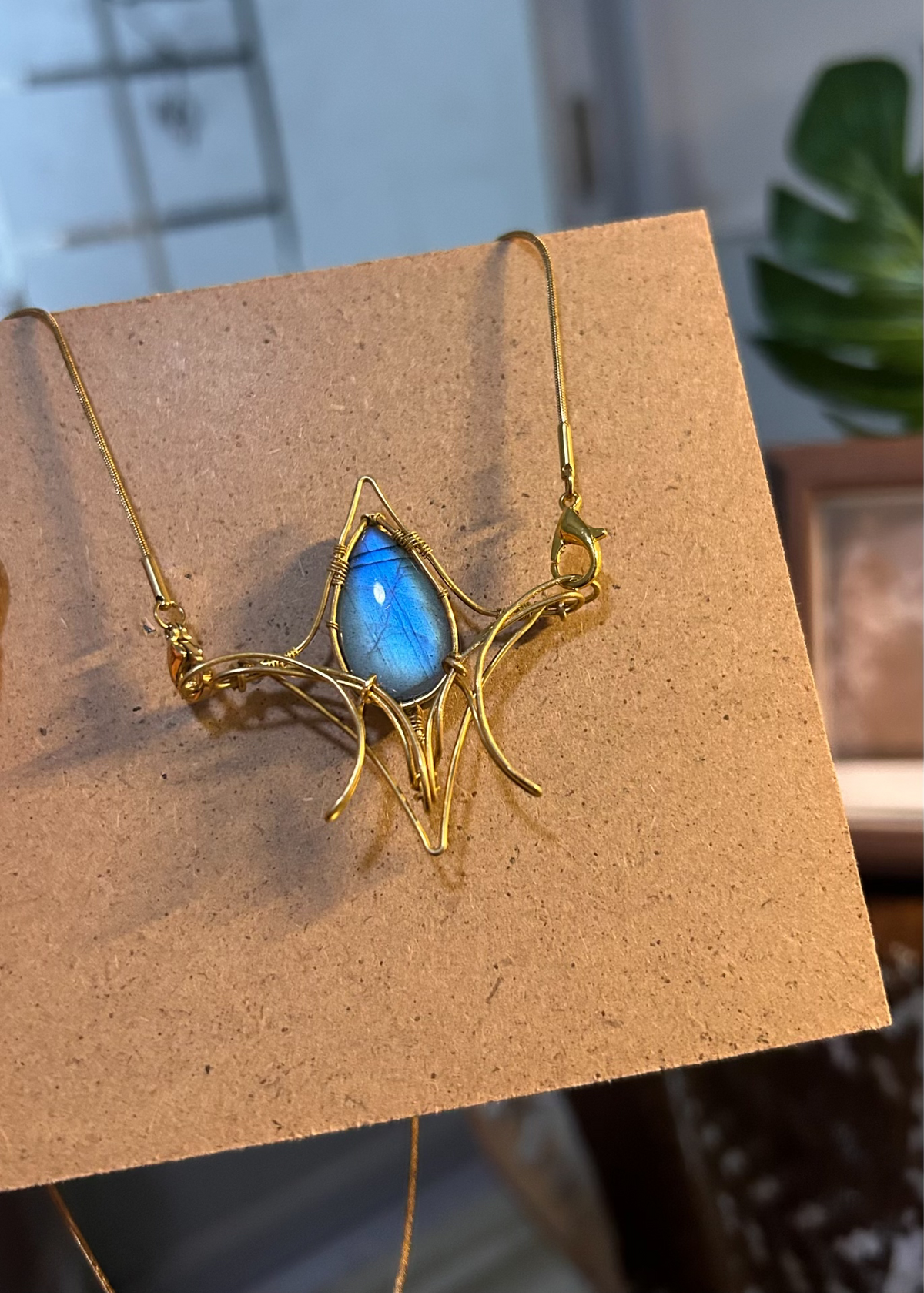 Ciondolo in Labradorite a Goccia avvolto in filo