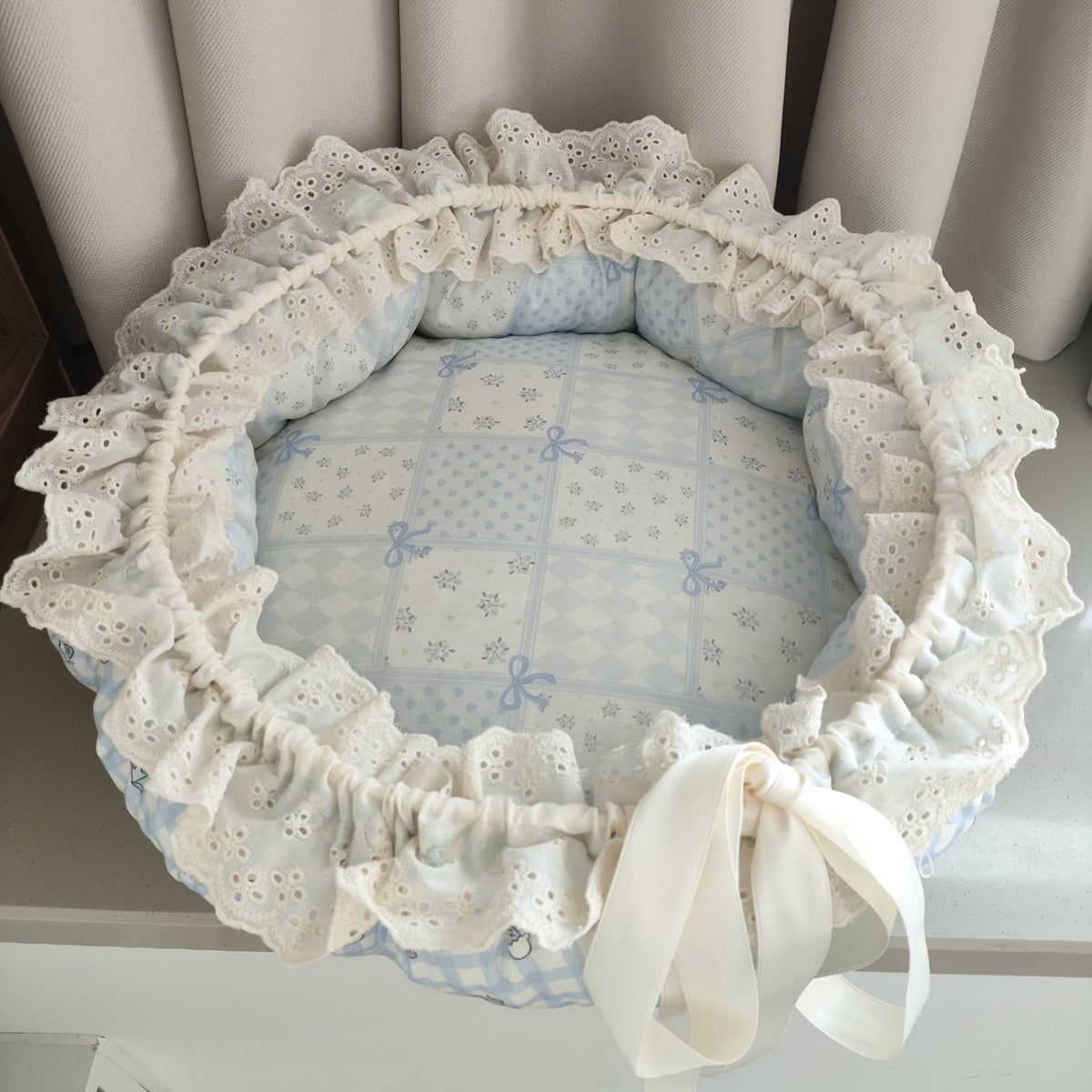 Round Cotton Cat Bed with Raised Bolster