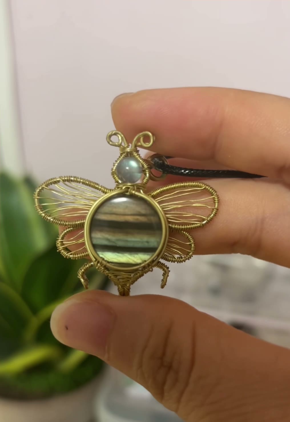 Handcrafted Wire Bee Necklace Labradorite