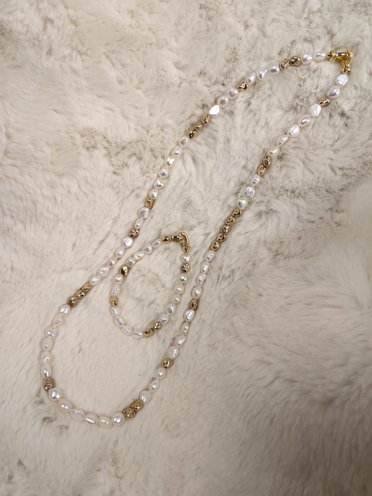 Natural Freshwater Keshi Pearl Necklace Bracelet Set
