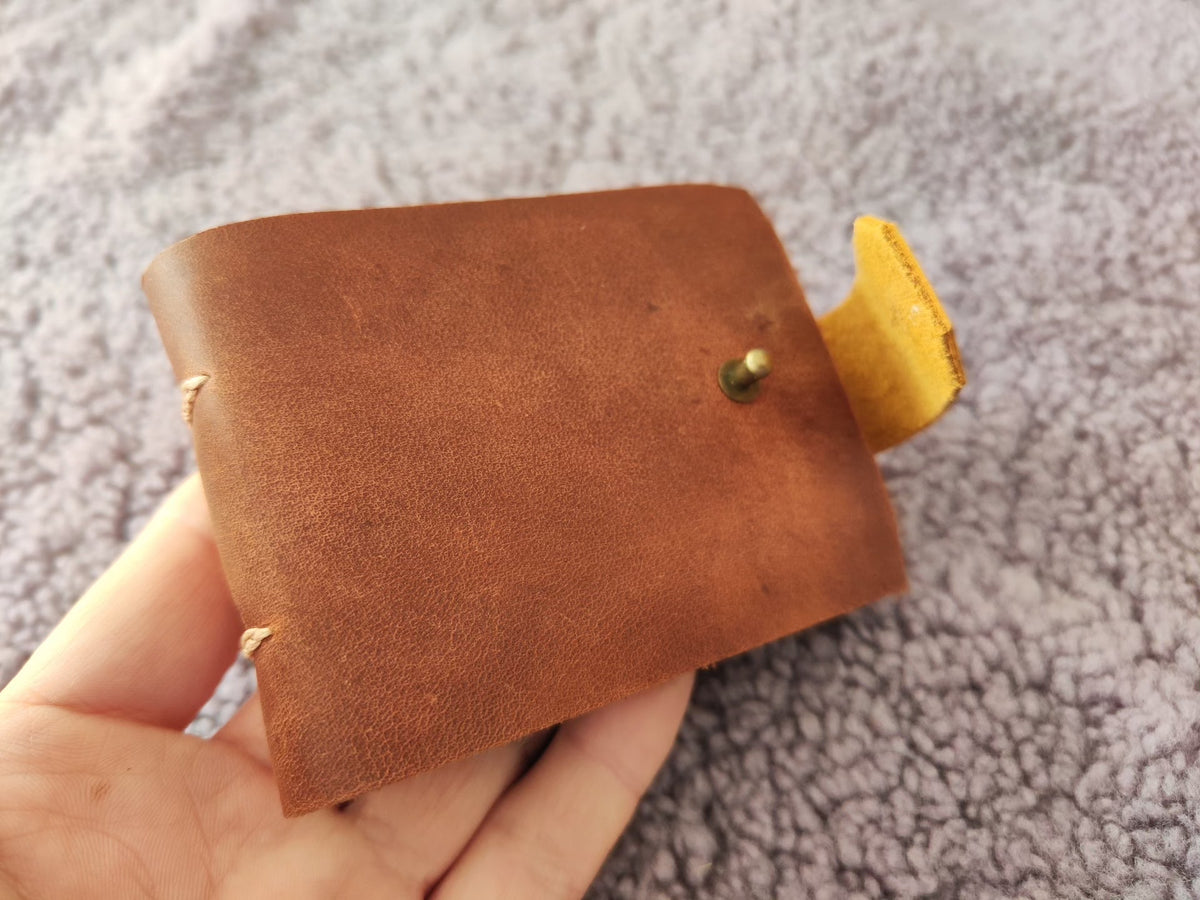 Miniatur-Notizbuch aus braunem Leder, handgefertigt