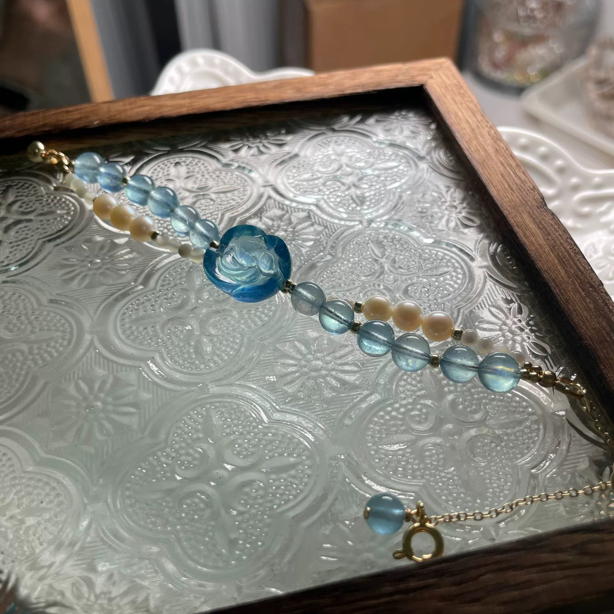 Brazalete de rosa de aguamarina y perlas con oro de 14k