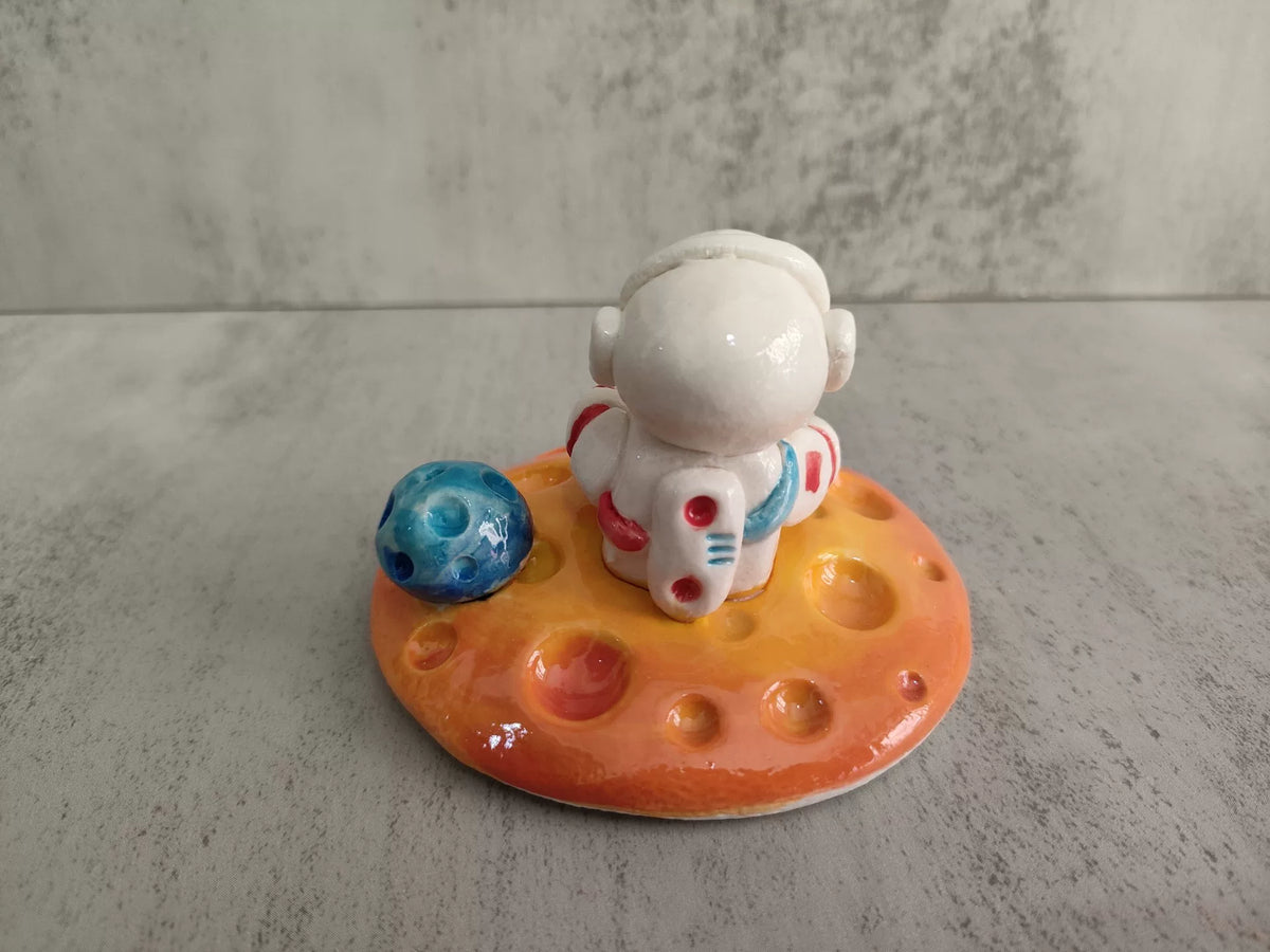 Figura de Astronauta Blanco Pintada a Mano