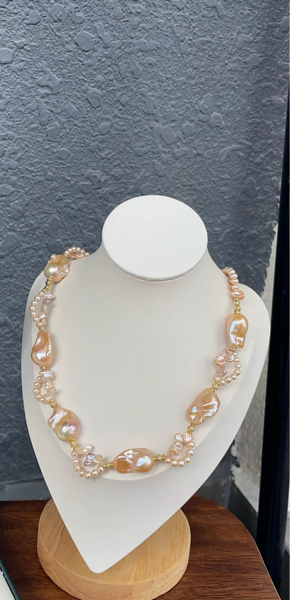 Barock-Perlenkette mit Goldakzenten