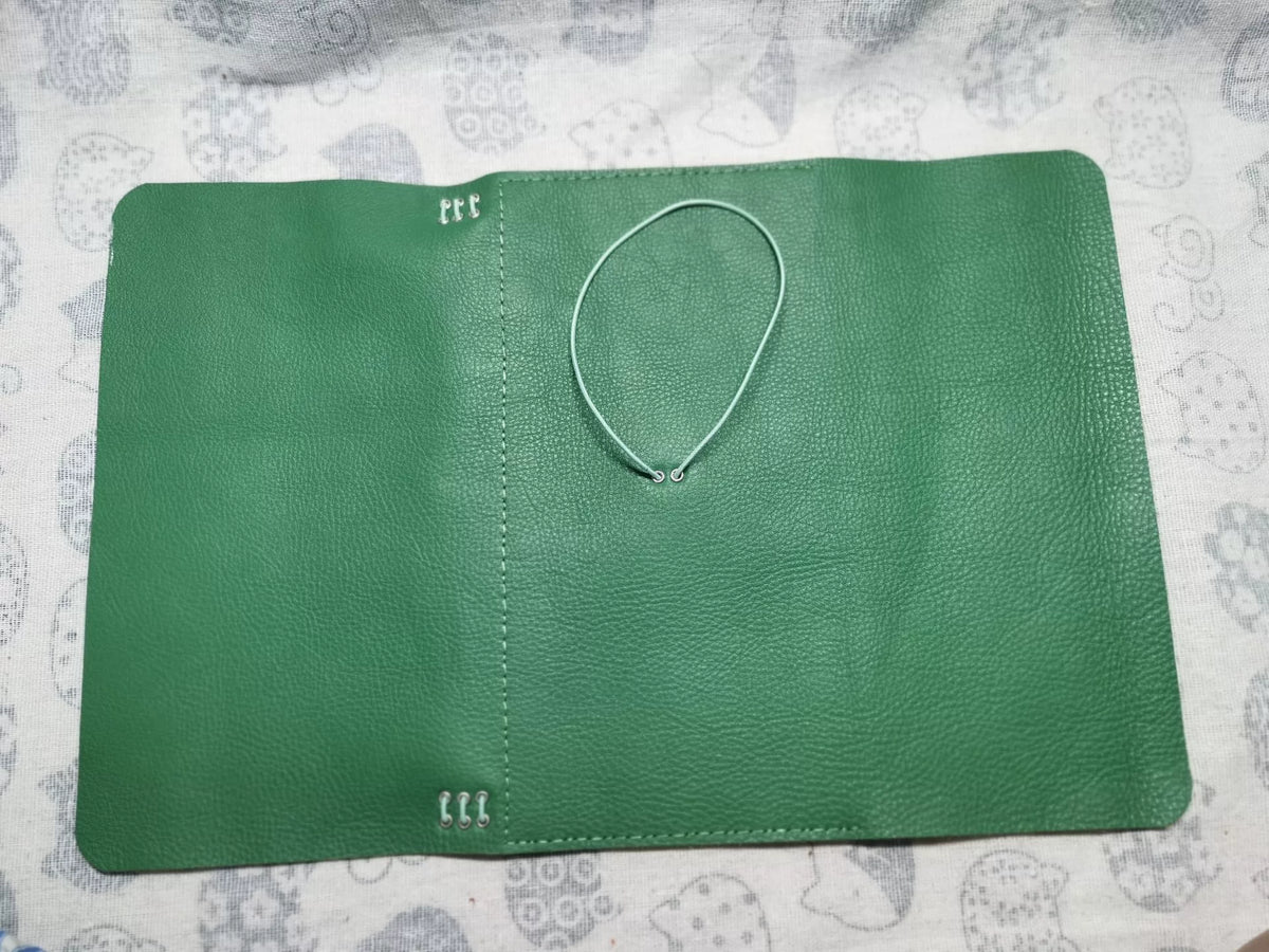Capa de Agenda em Couro Verde de Três Dobras A5S TN
