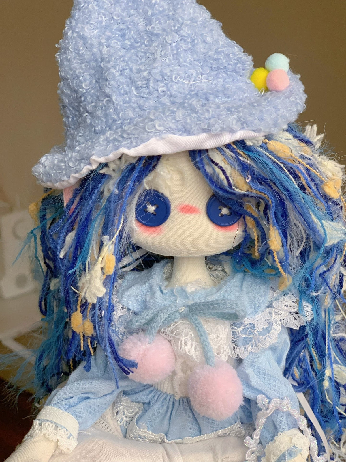 Poupée de chiffon artisanale 32 cm robe bleue