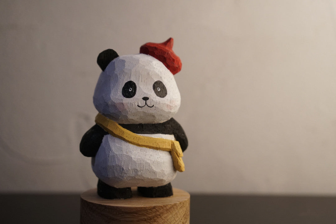 Handgefertigte Holzfigur Panda 8 cm