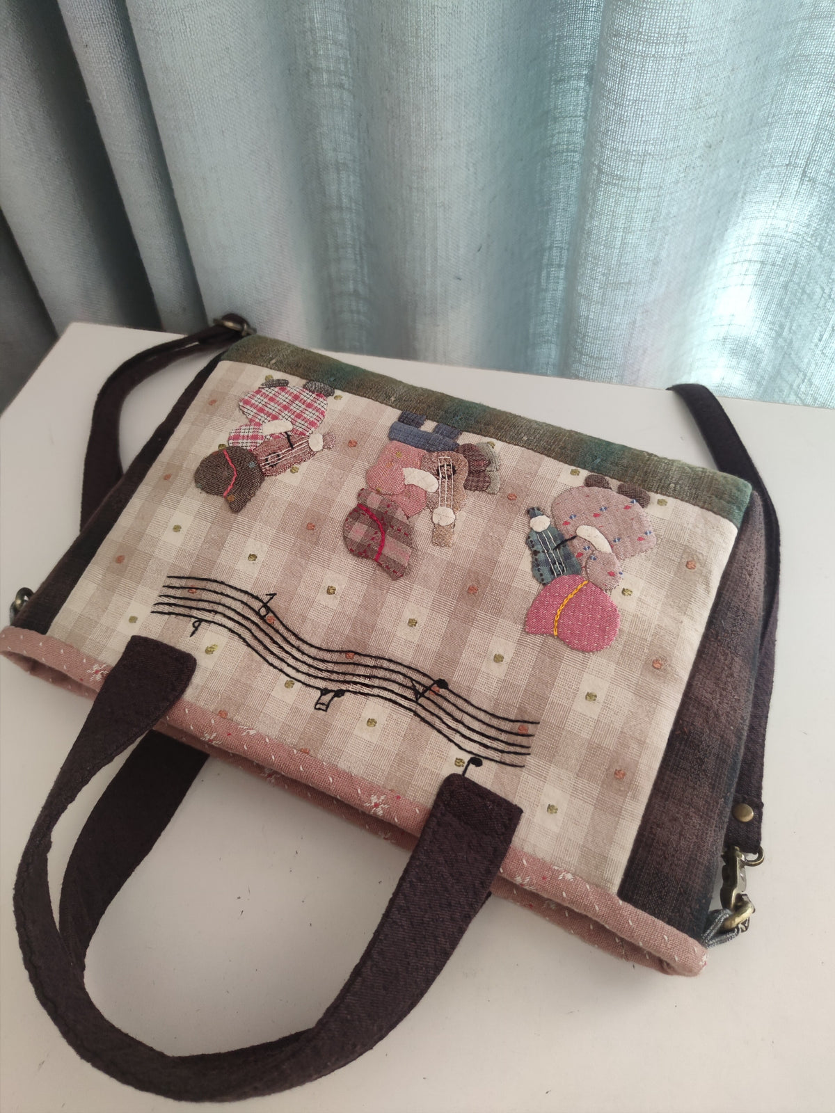Bolso tote de patchwork musical hecho a mano