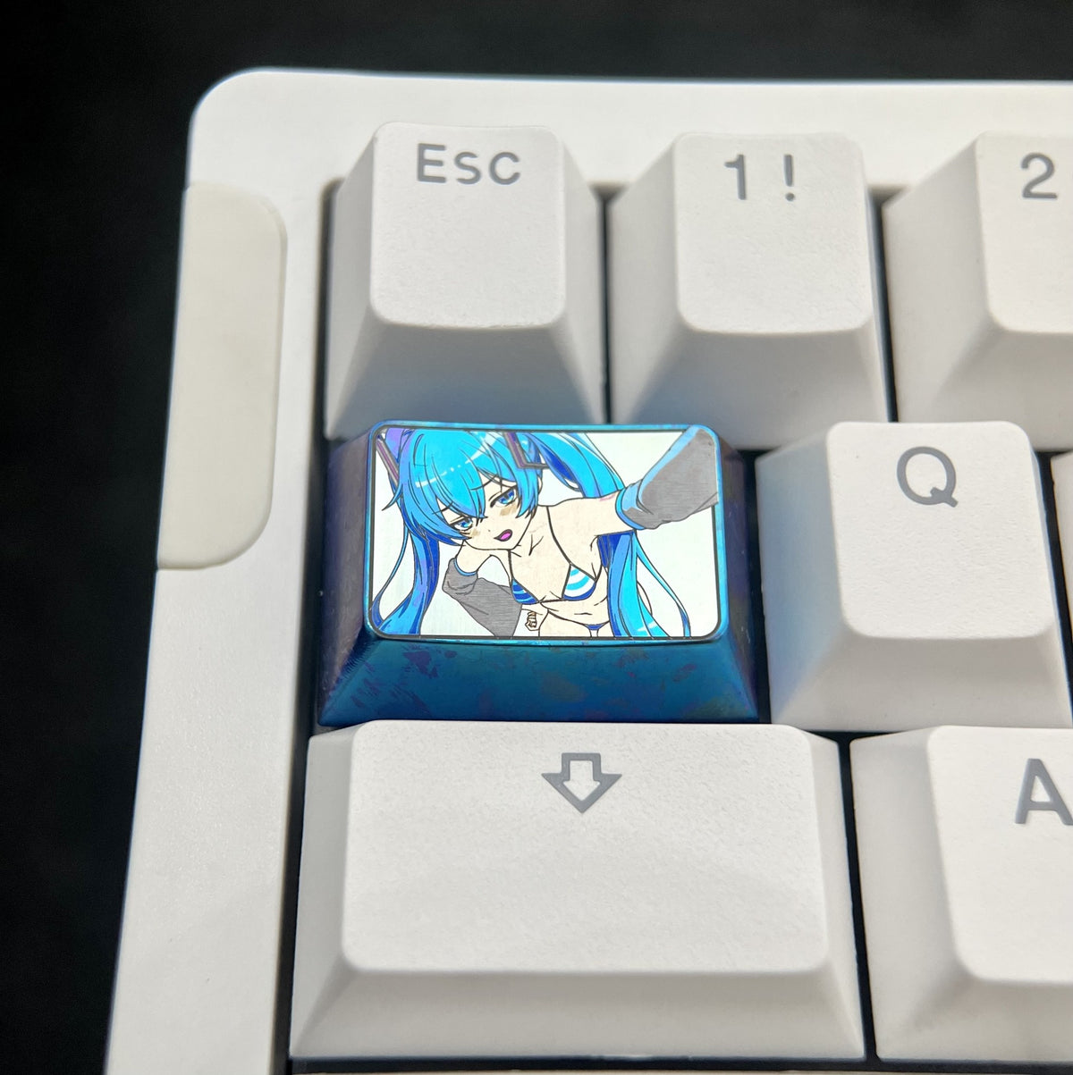 Hatsune Miku Beach 1.5u Titanium Keycap
