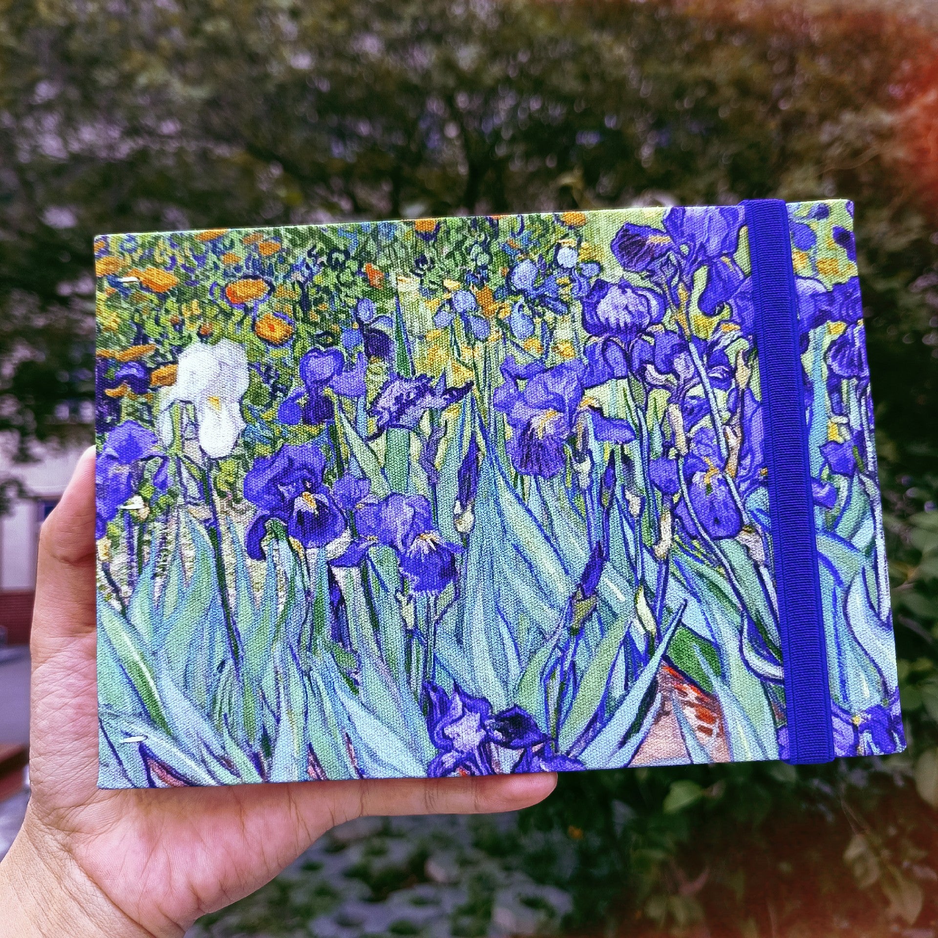Iris Watercolor Sketchbook – 32k Thick Canvas, Coptic Stitch Binding, 300gsm Baohong Paper
