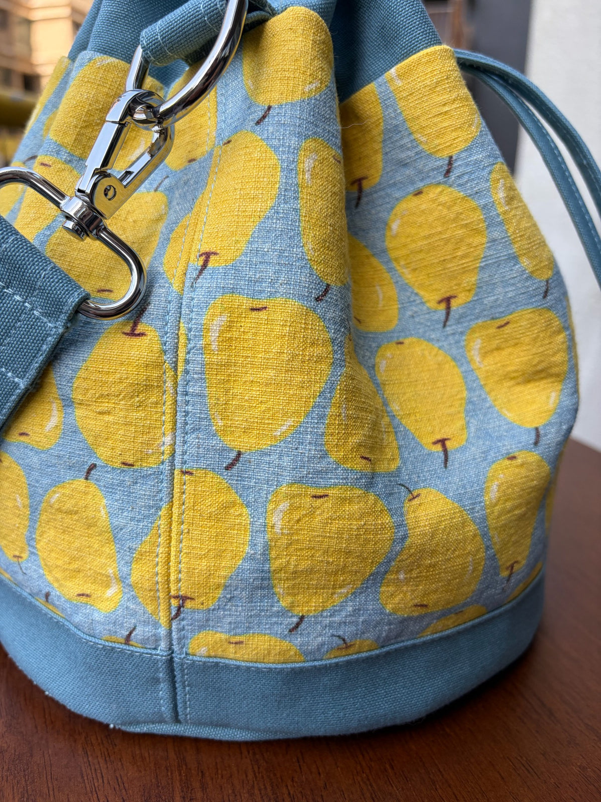 Canvas Bucketbag met Perendruk