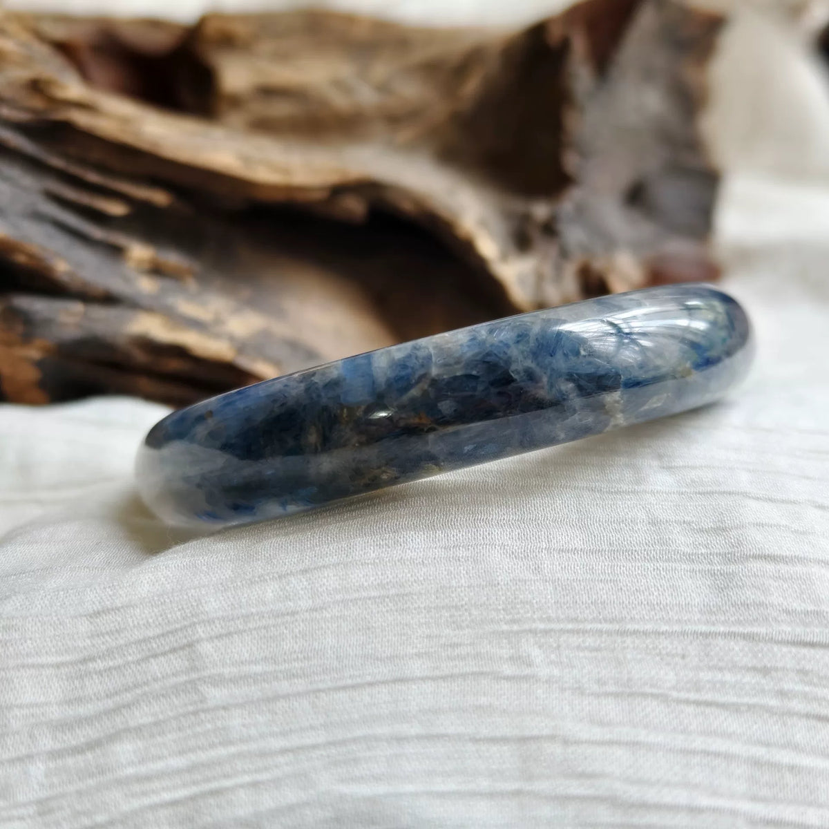 Natürlicher Kyanit-Armreif Blau 55,2 mm