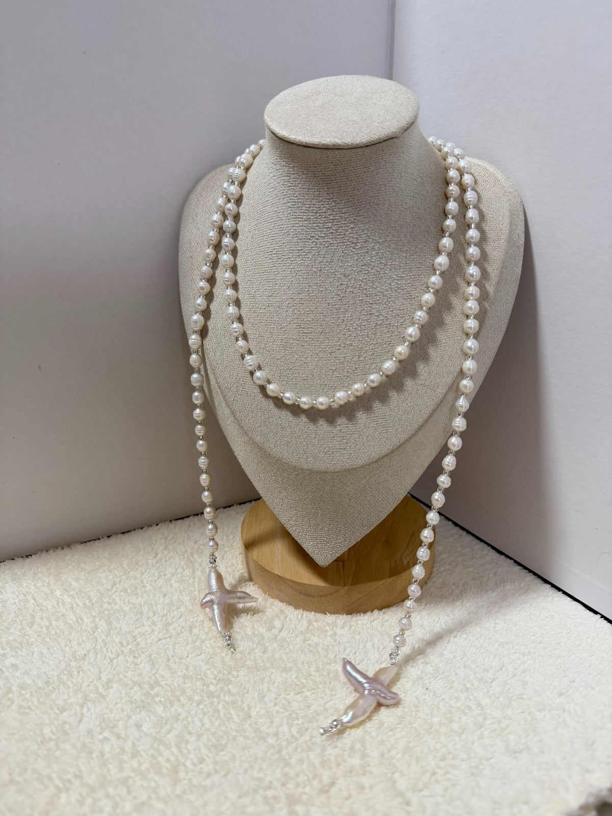 Lariat Pearl Necklace with Iridescent Pendants