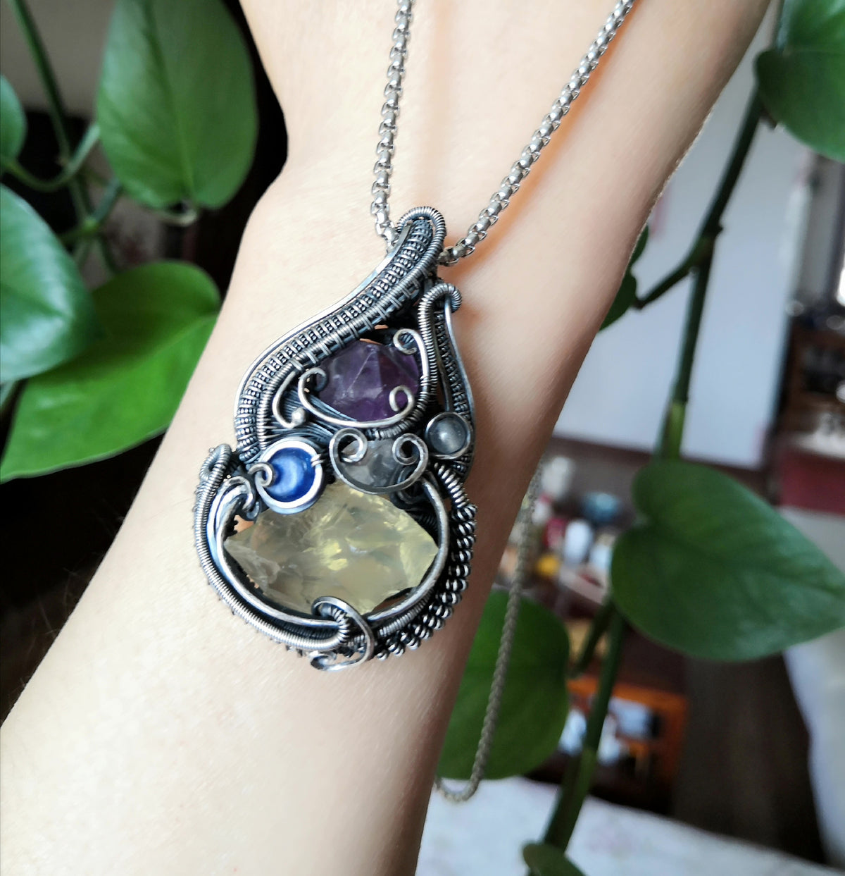 Handmade 999 Silver Wire Wrapped Crystal Gourd Pendant Necklace