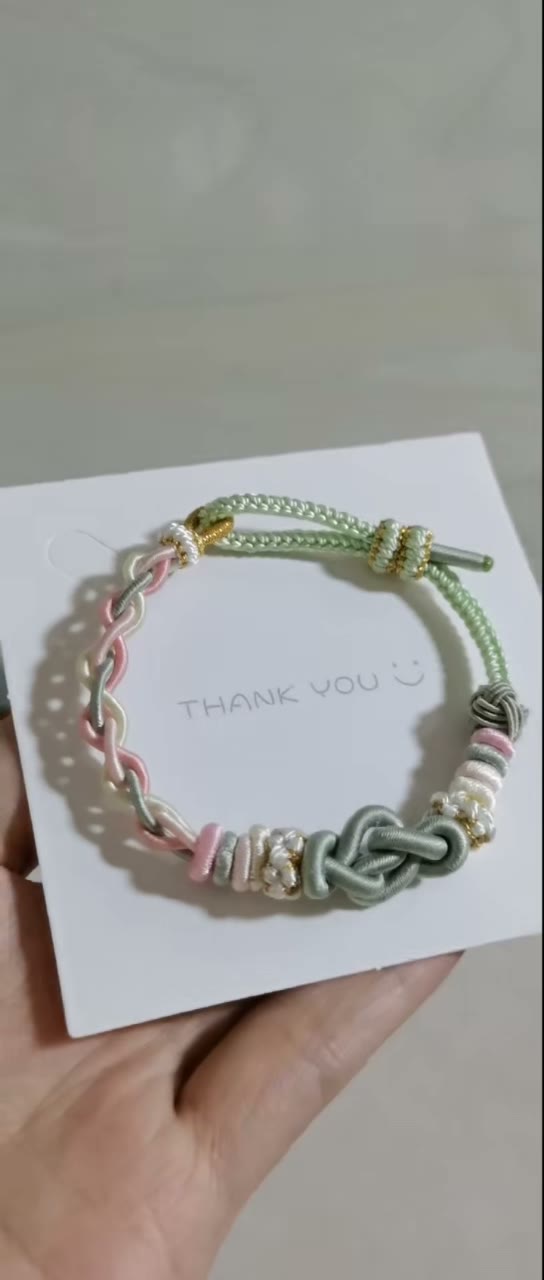 Bracelet en cordon tressé main avec nœud Vert et Rose