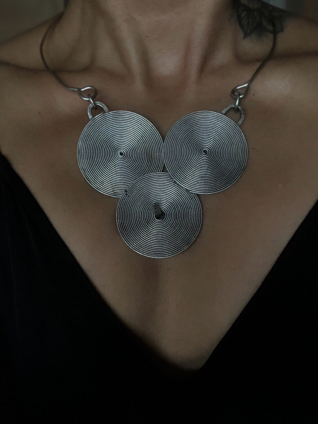 967965591738 - Image 1