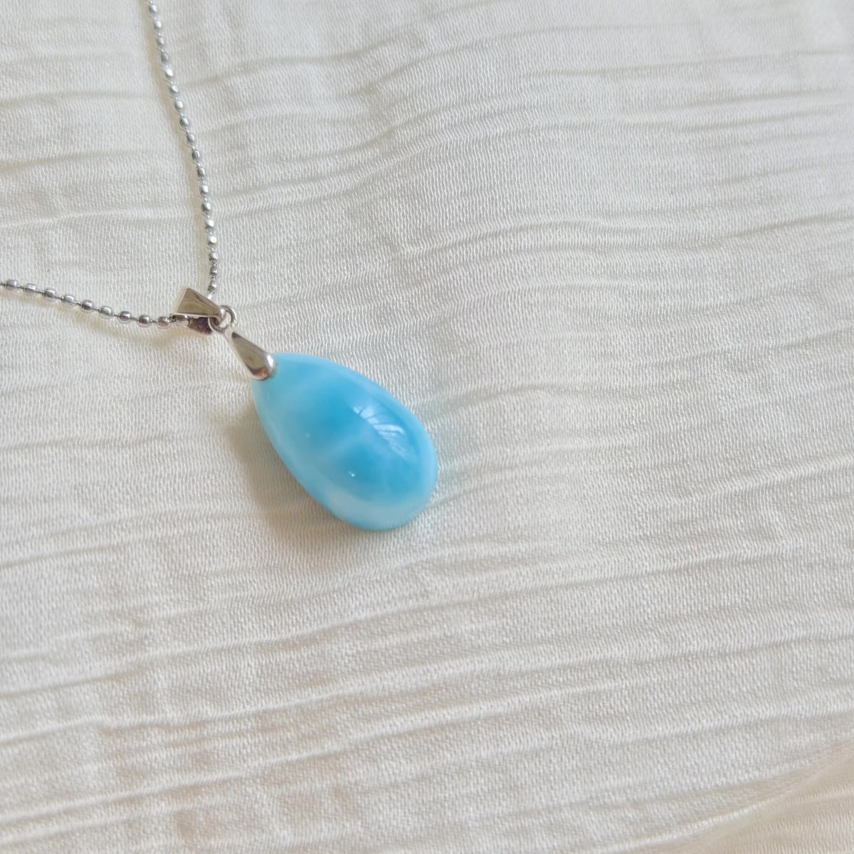 Larimar Tropfenanhänger S925 Silber Titan Kette