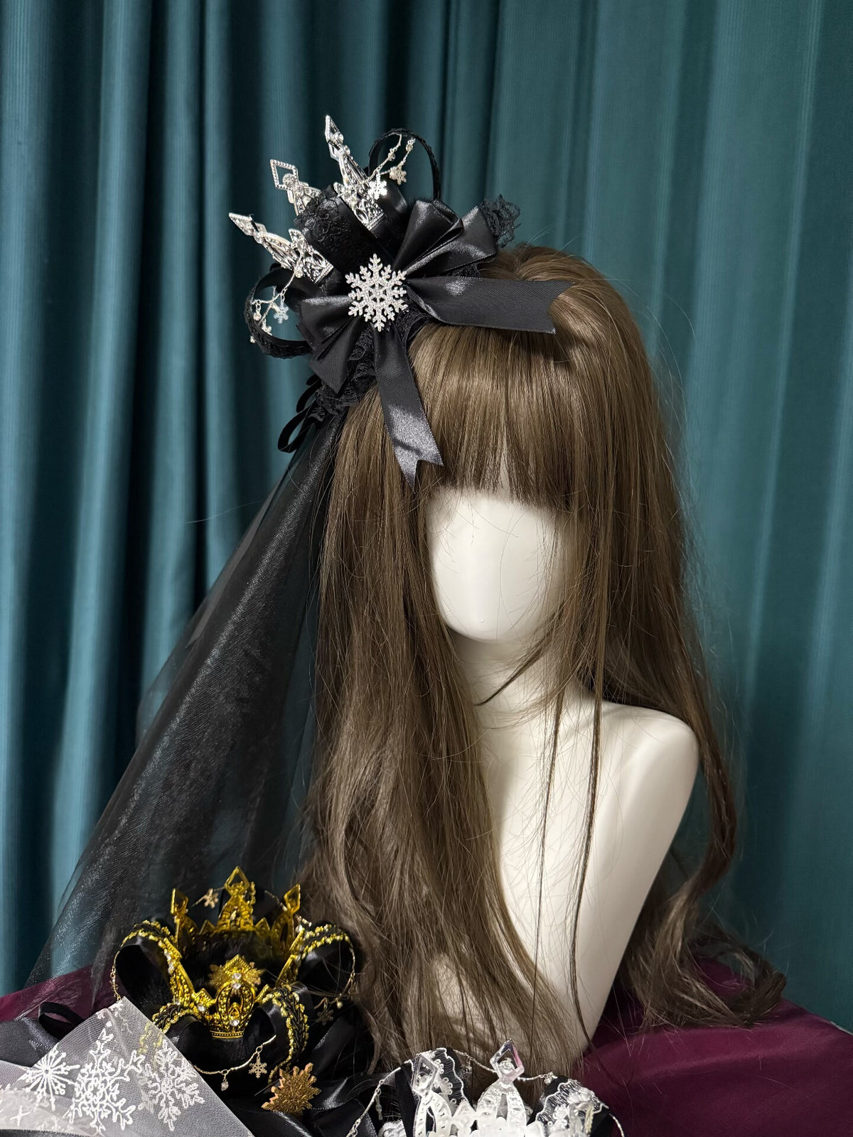 Black Crown Mini Top Hat with Veil