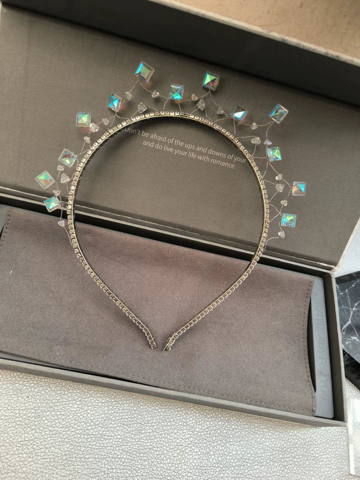Silber-Kristall-Kopfband im Tiara-Stil