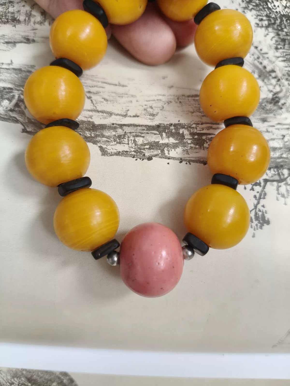 Hühnettgelbes Alt-Glasperlen-Armband
