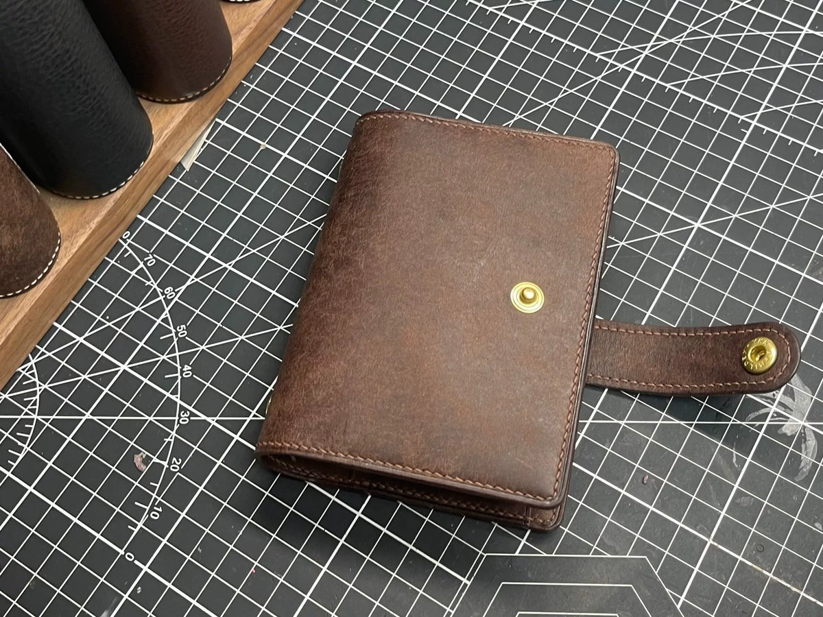 Copertina per quaderno con anelli A8 marrone