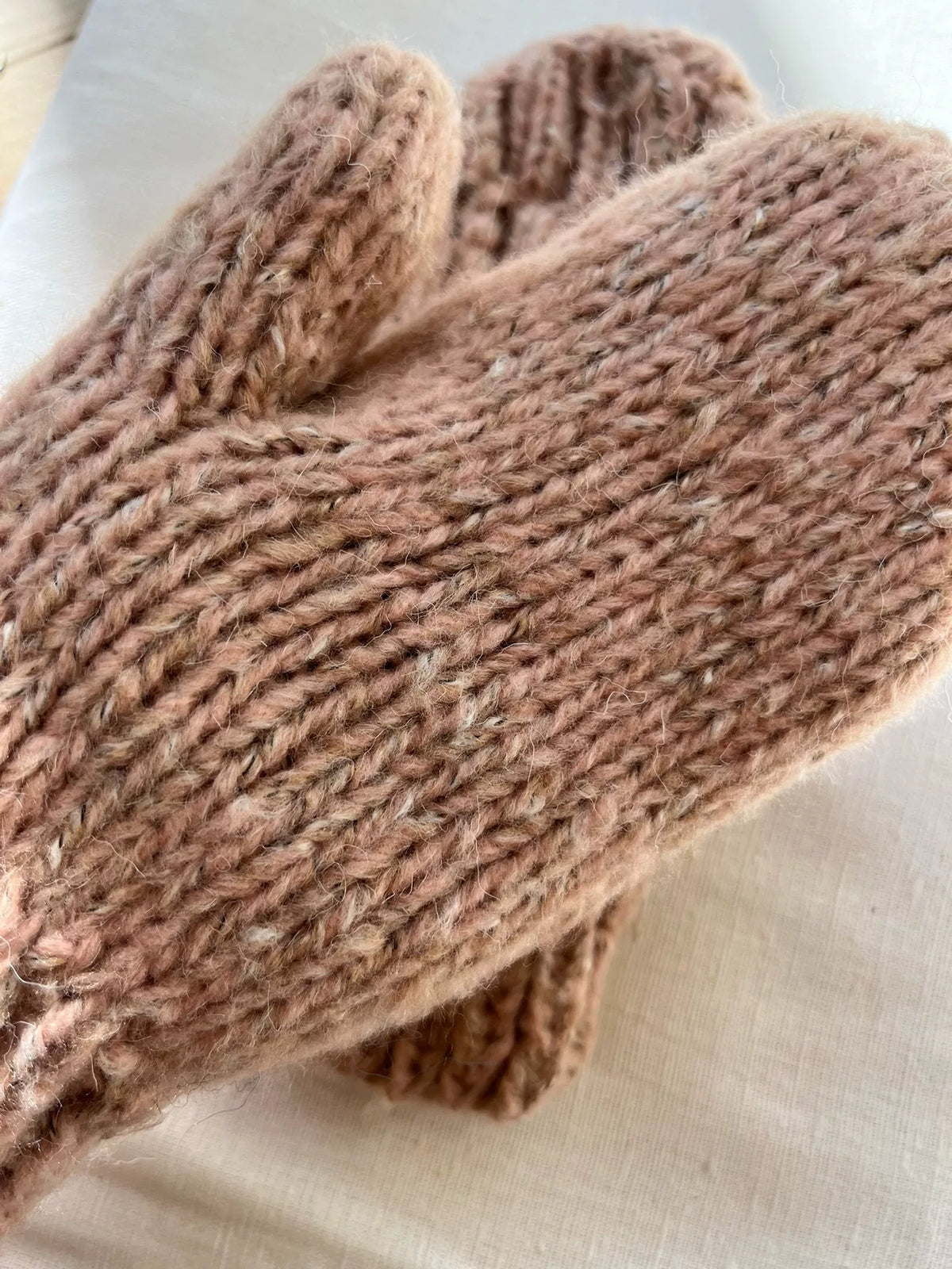 Gants sans doigts tricotés à la main en laine pure