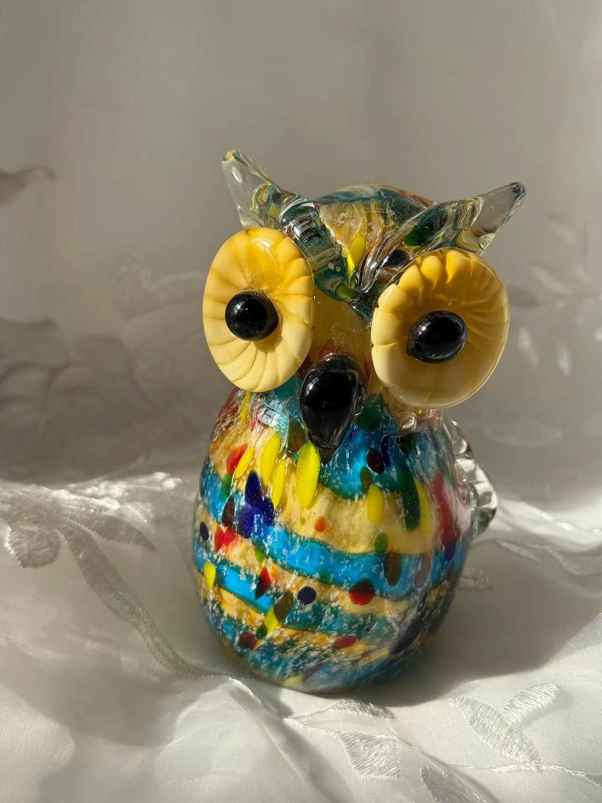 Vintage-Glas-Eulenfiguren farbig