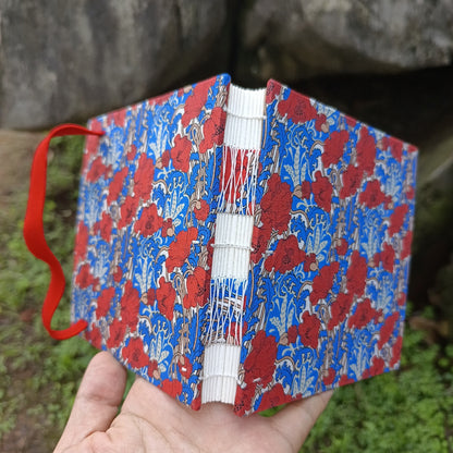 Custom Handmade Watercolor Sketchbook with Coptic Stitch Binding and 300gsm Semi-Cotton Paper