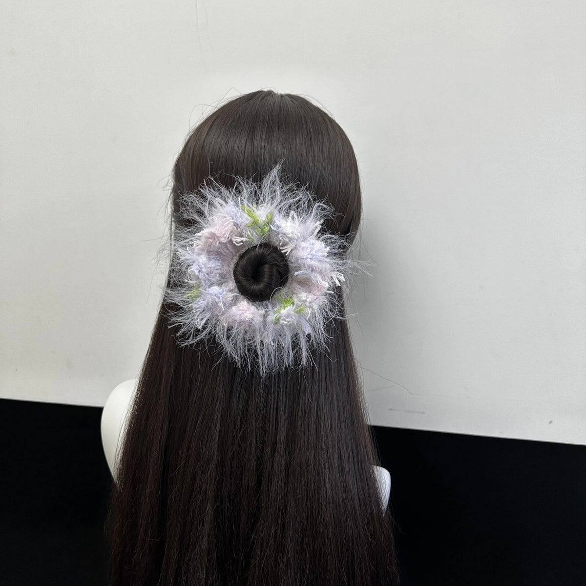Chouchou à cheveux crocheté main en fil à cils pastel