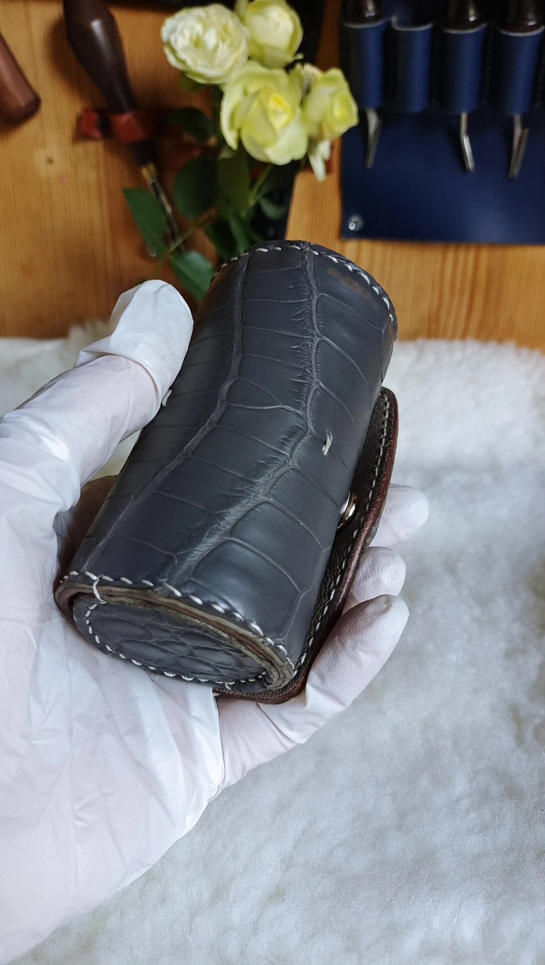 Estuche para nueces wenwan en piel de caimán gris