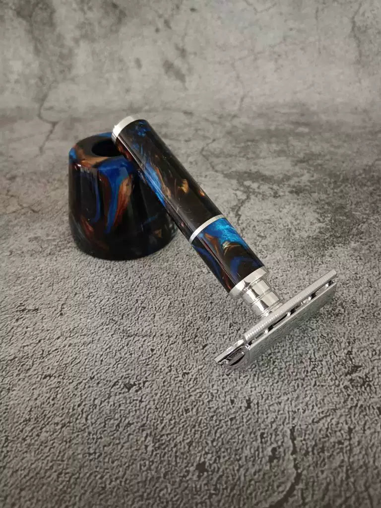 Double Edge Safety Razor with Blue Resin Handle