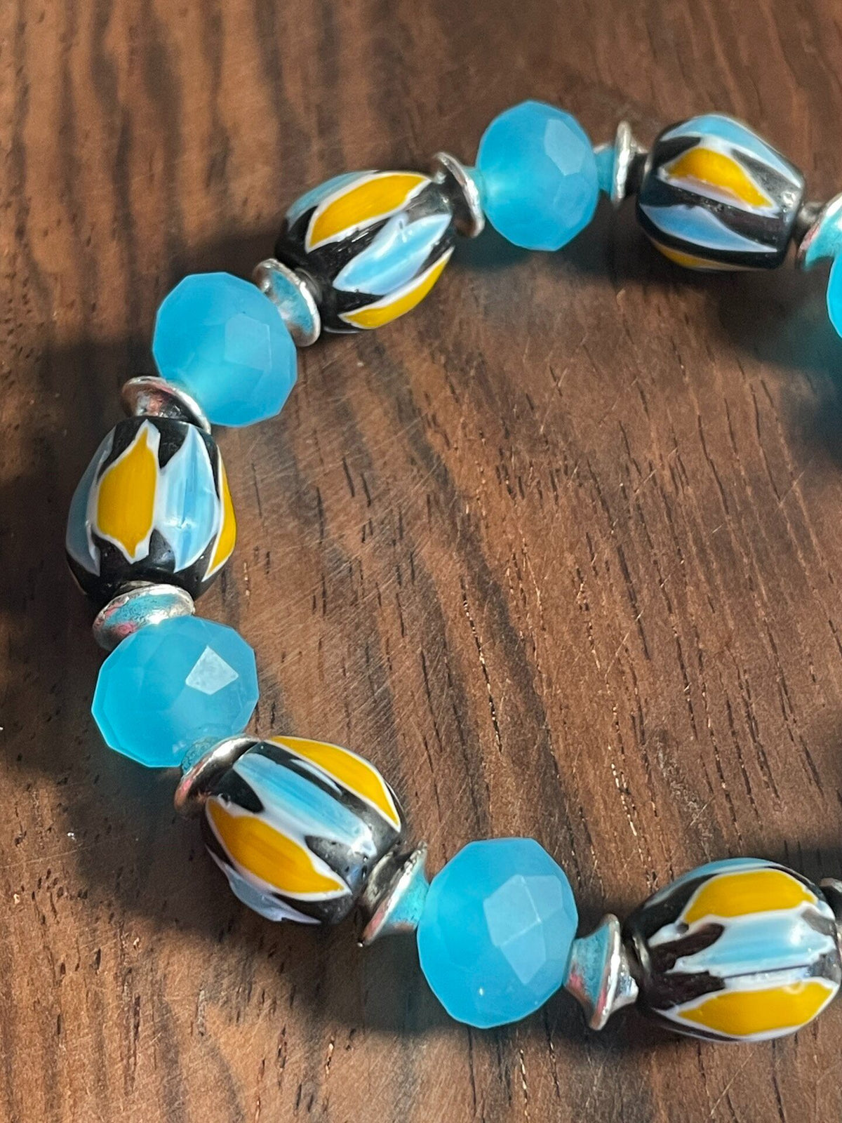 Chevron Pattern Glass Bead Bracelet