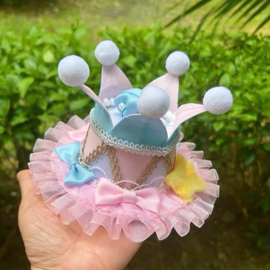 ポンポン付きジェスター帽ヘアクリ