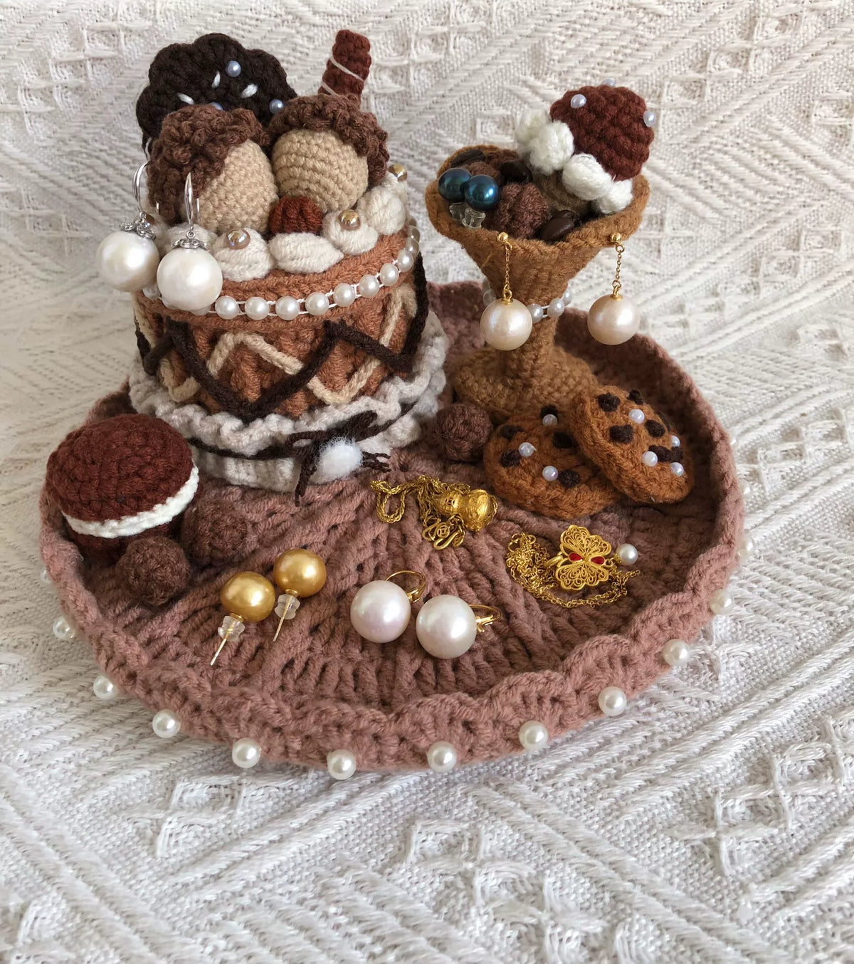 Set de joyero de crochet con postres de chocolate
