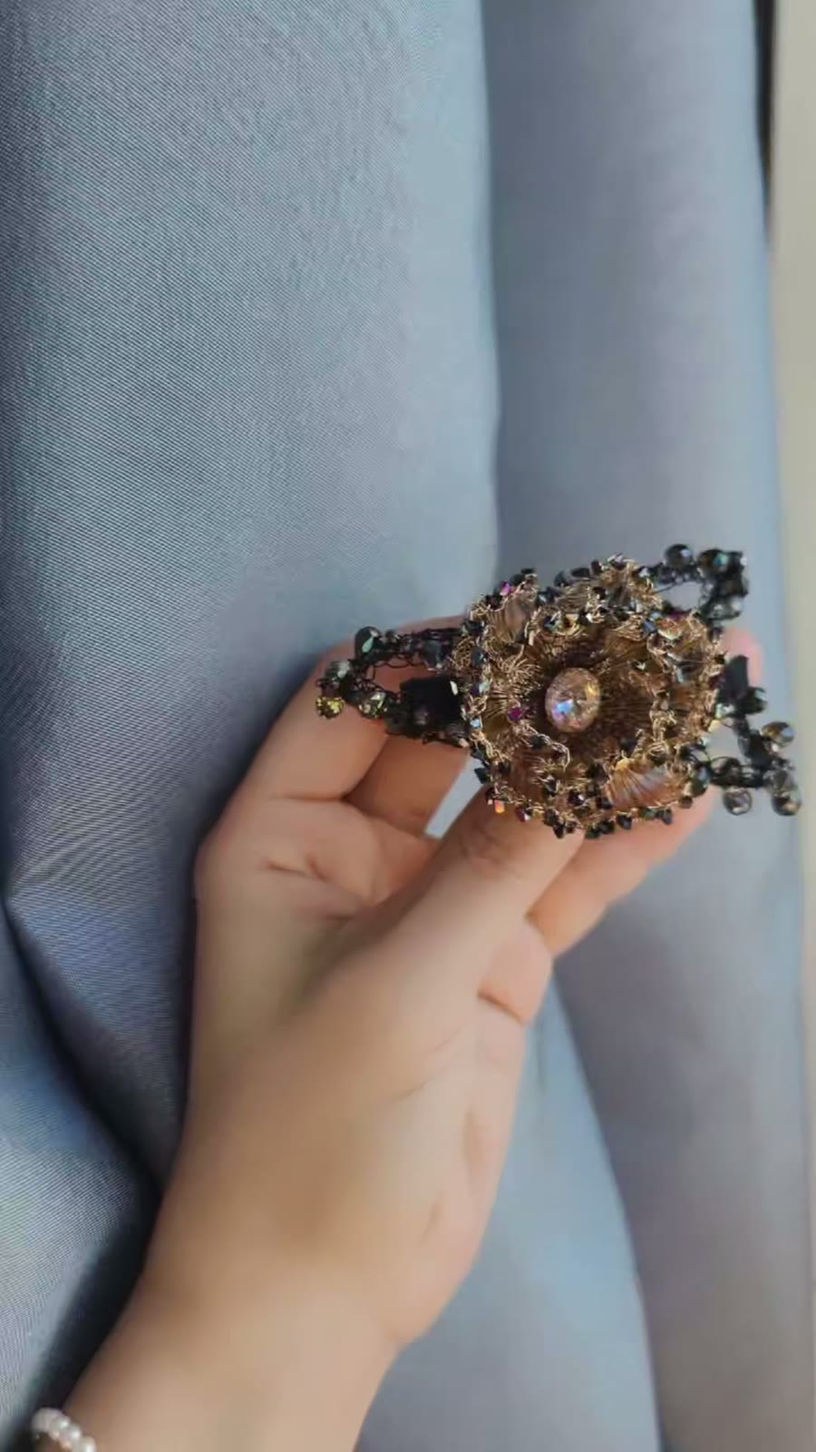 Camellia Wire Hair Clip with Rhinestone