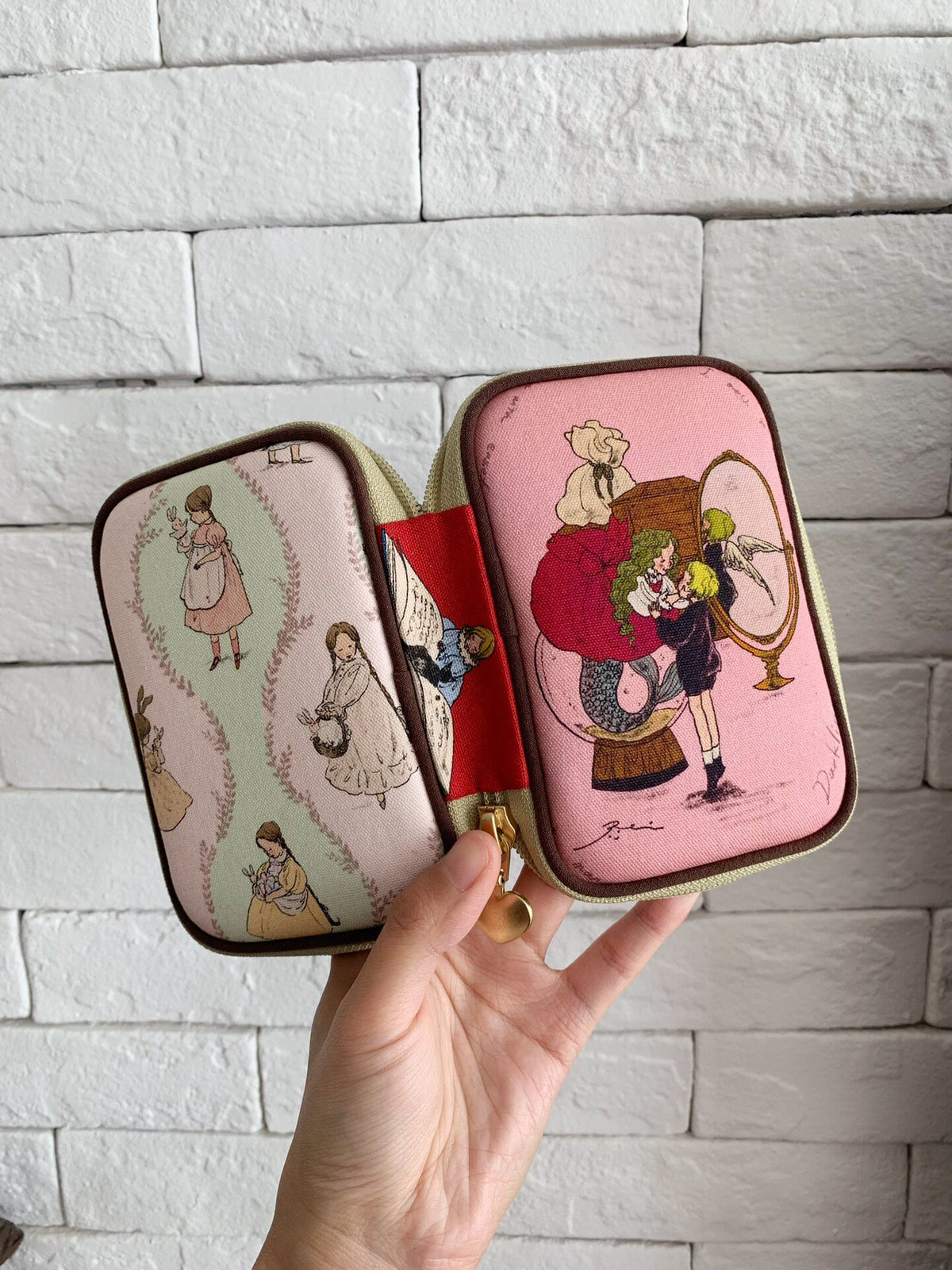 Zippered Pink Oxford Cloth Storage Case